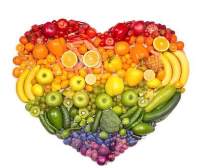 Herz aus Obst und Gemüse für gesunden Blutdruck